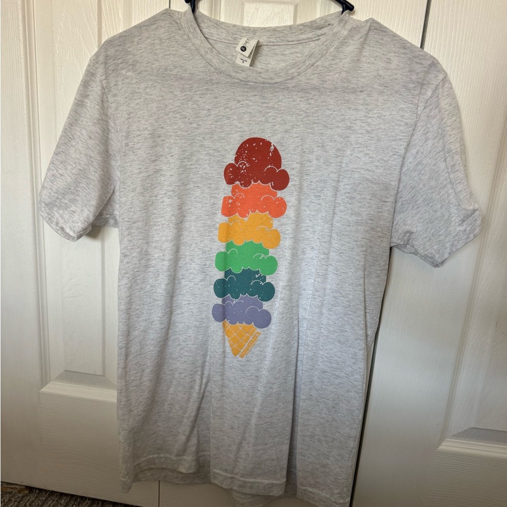 Gray Ice Cream Graphic T-Shirt